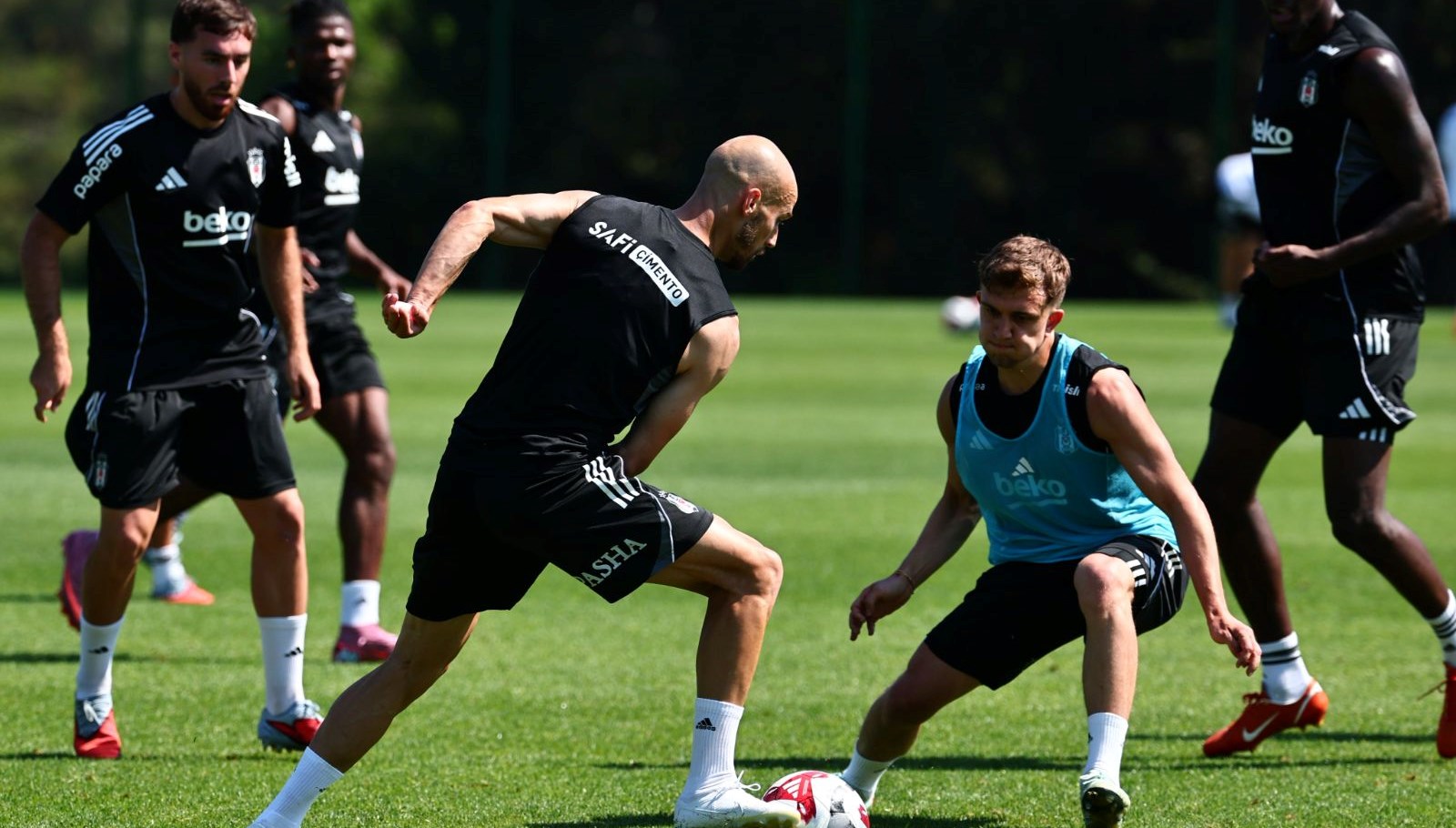 besiktas rams basaksehir macinin hazirliklarina devam etti ueCP1ql2