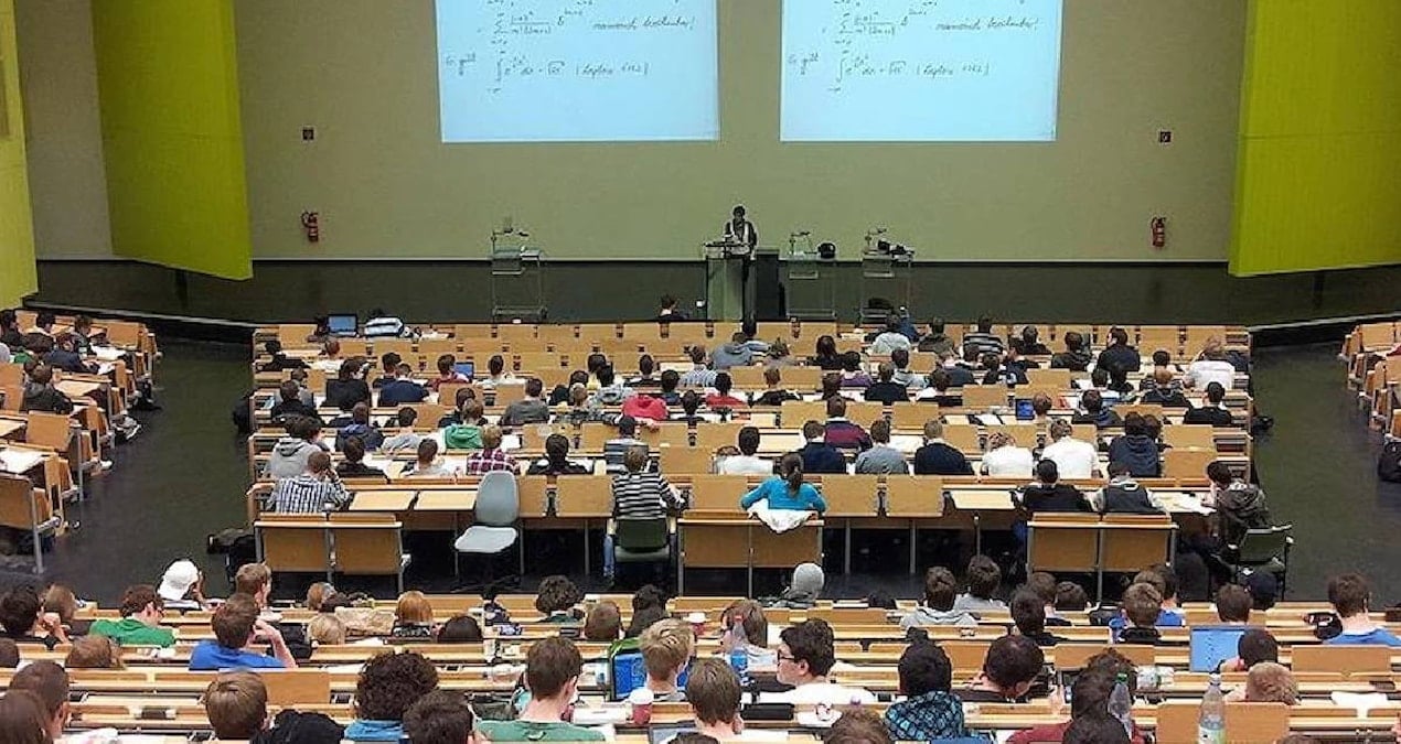 burs vaadiyle kandiriyorlar ogrencilerin hesaplari sucta kullaniliyor PQMtPI6S