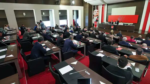 chpde kritik toplanti basladi myk belirlenecek ZsNH8L3X