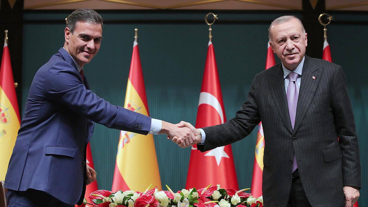 cumhurbaskani erdogan ispanya basbakani pedro sanchez ile telefonda gorustu Hsb84fym