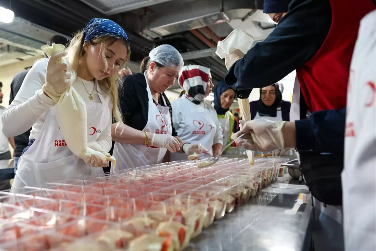 depremzede kadinlara mutfak egitimi U93yFmjm.jpg
