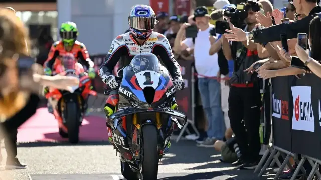 toprak razgatlioglu portekizde podyumun zirvesine cikti d2tjl5lY