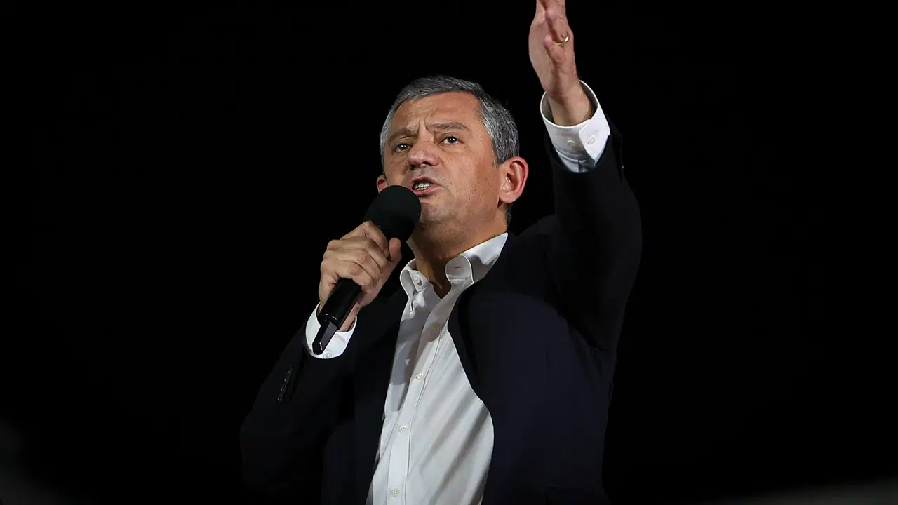 akin gurleke sure vermisti ozgur ozelden bu aksam icin saatli cagri e2B4cKO5.jpg