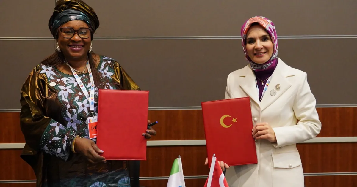 bakan goktas sierra leone ve singapurlu mevkidaslari ile is birligi mutabakat zapti imzaladi mZ88AEFm.webp