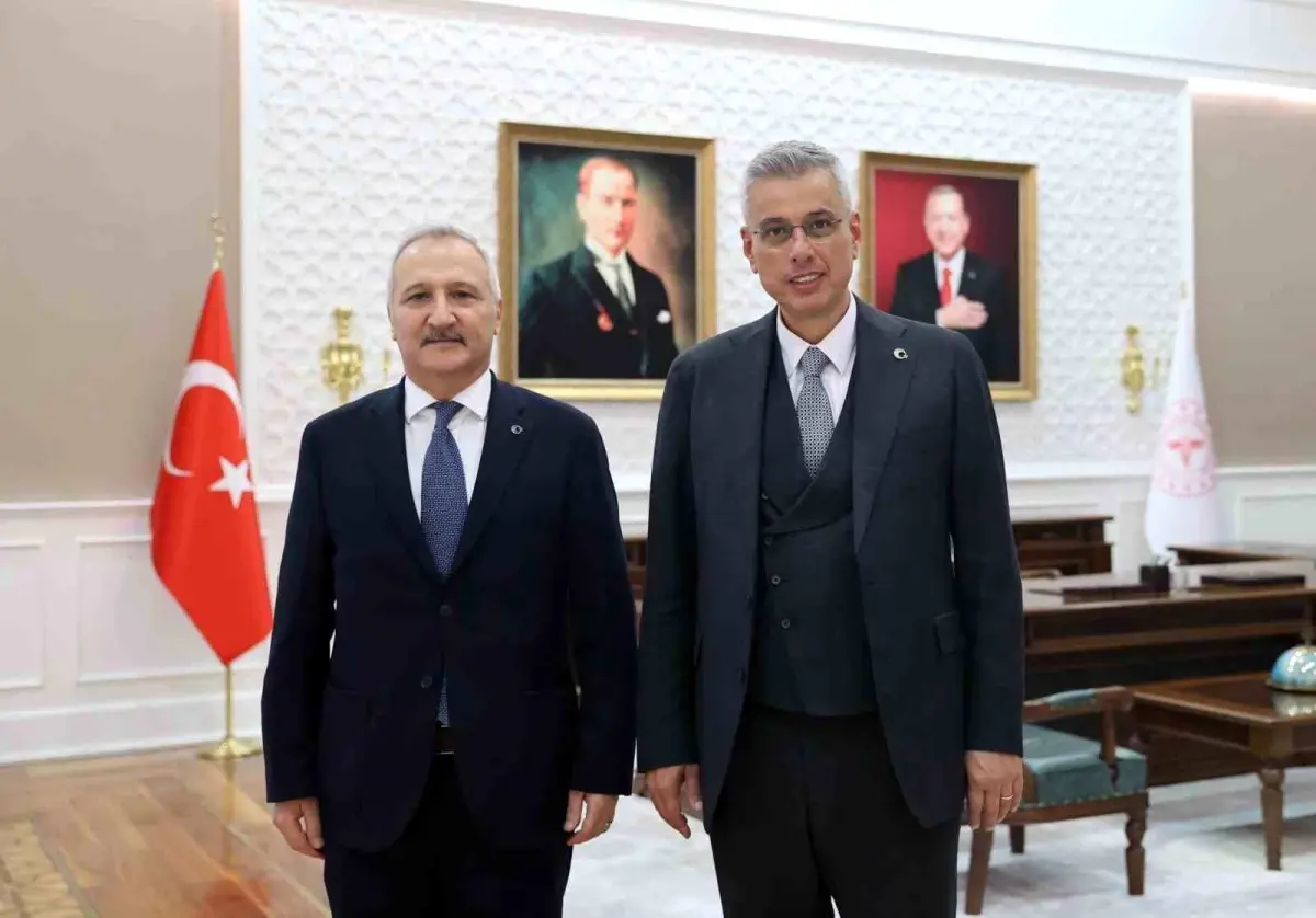 mhp genel baskan yardimcisi yurdakuldan saglik bakani memisogluna ziyaret uZhqfzXY.jpg